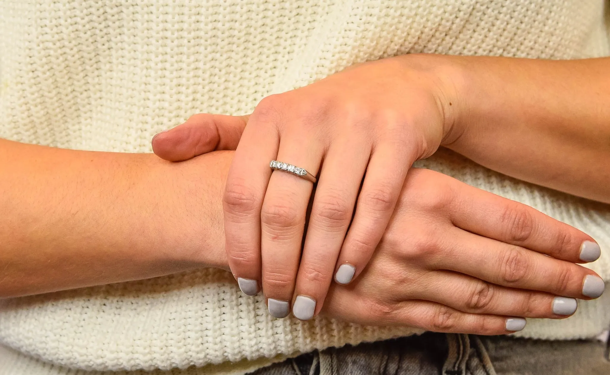 1940 Retro Round Brilliant Diamond Platinum Fishtail Band Stacking Ring