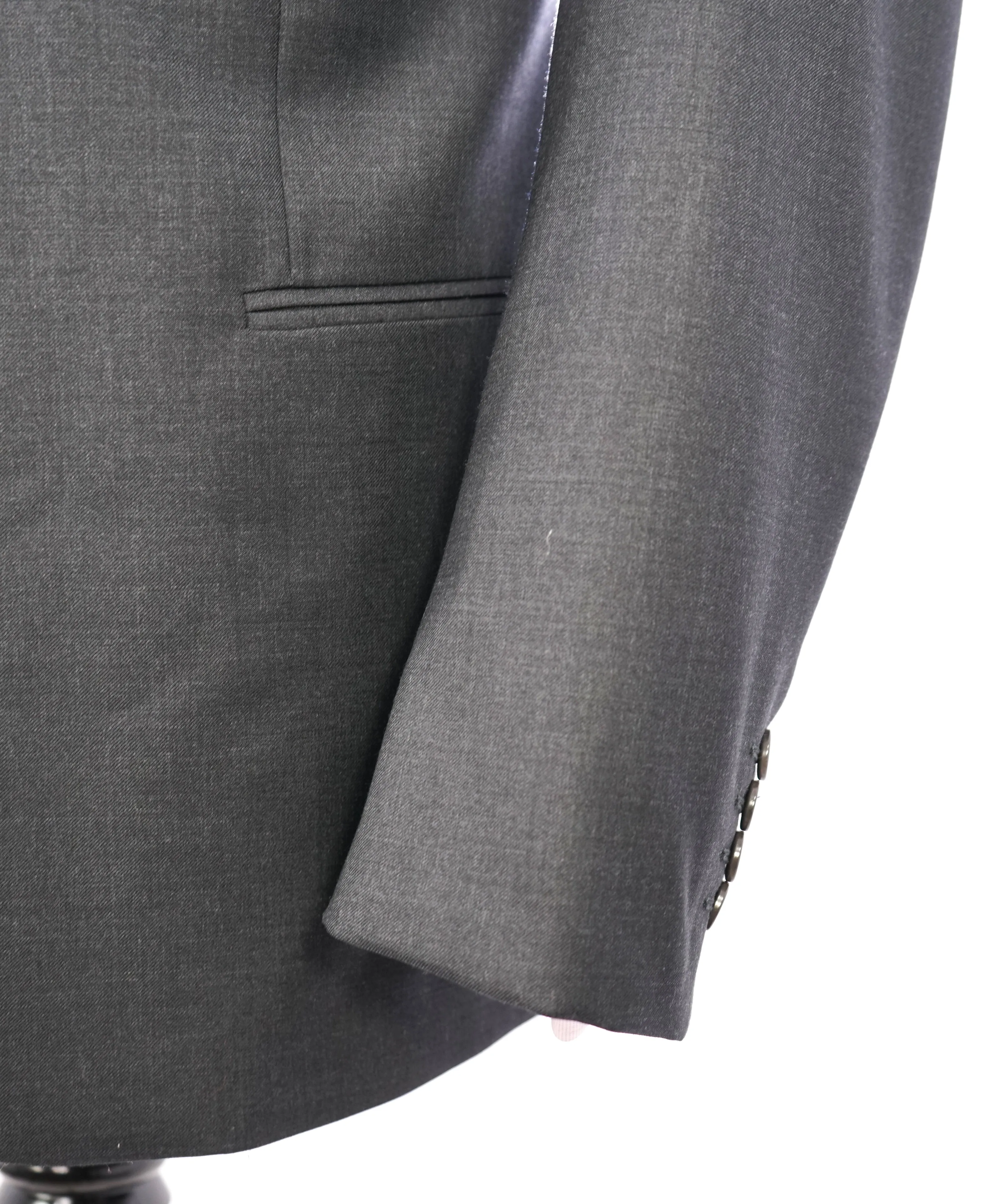 ARMANI COLLEZIONI - Classic Gray Charcoal Notch Lapel Suit - 48R