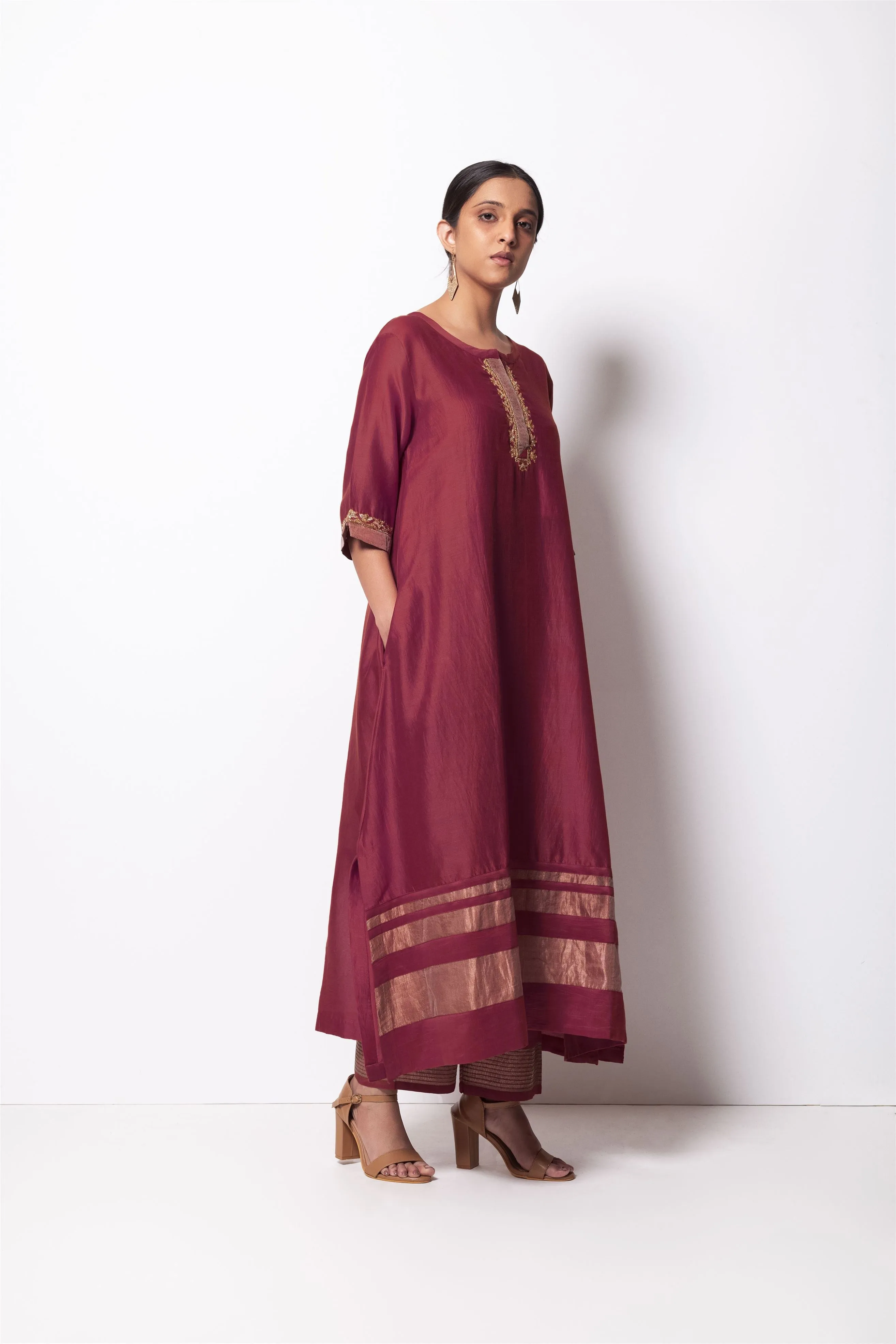 Bhavik Shah   I  Mira  Kurta Full Set - Kurta, Stole, Pants, With Slip Kurta - Handwoven Chanderi Silk, Stole - Chanderi & Zari, Pants - Cotton Silk MAUVE CH-SK-MA-23