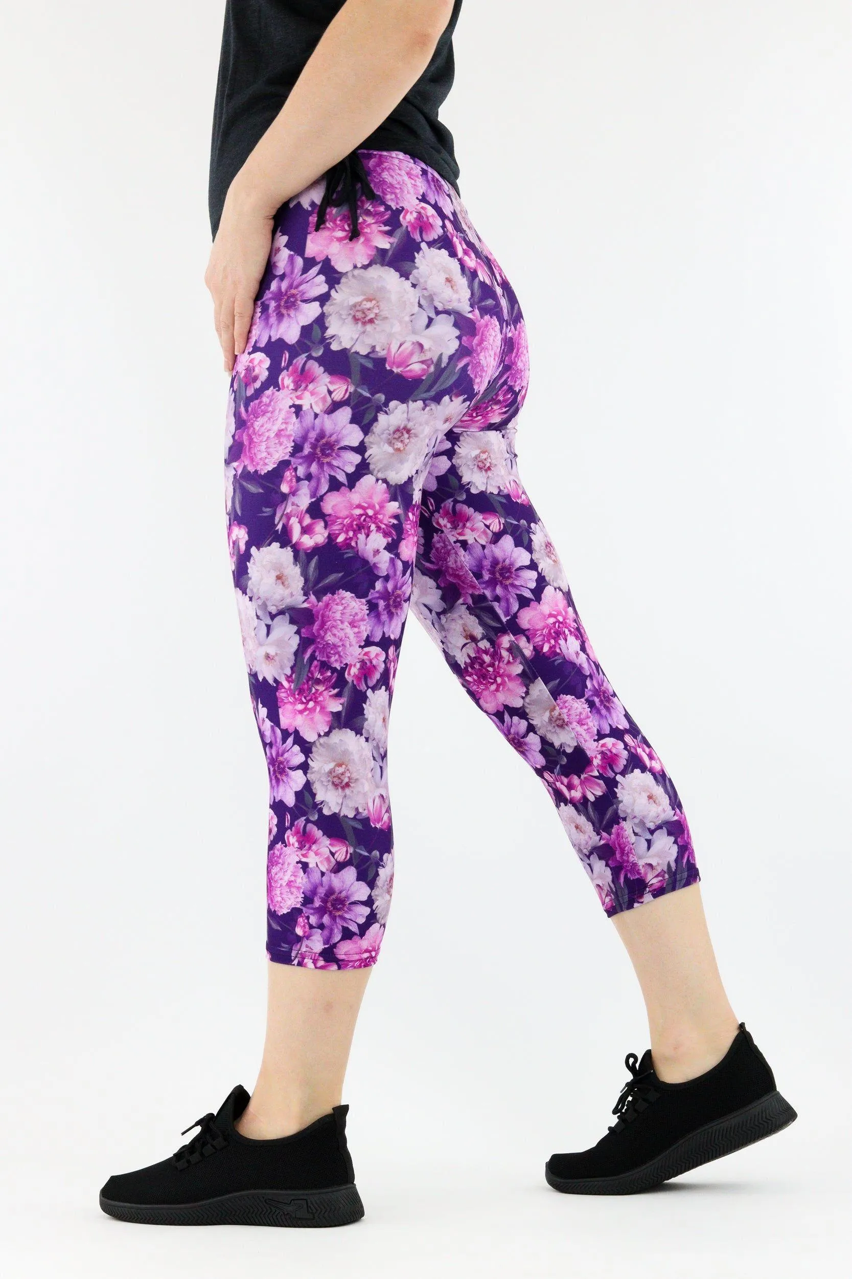 Blooming Art - Casual Capri Leggings