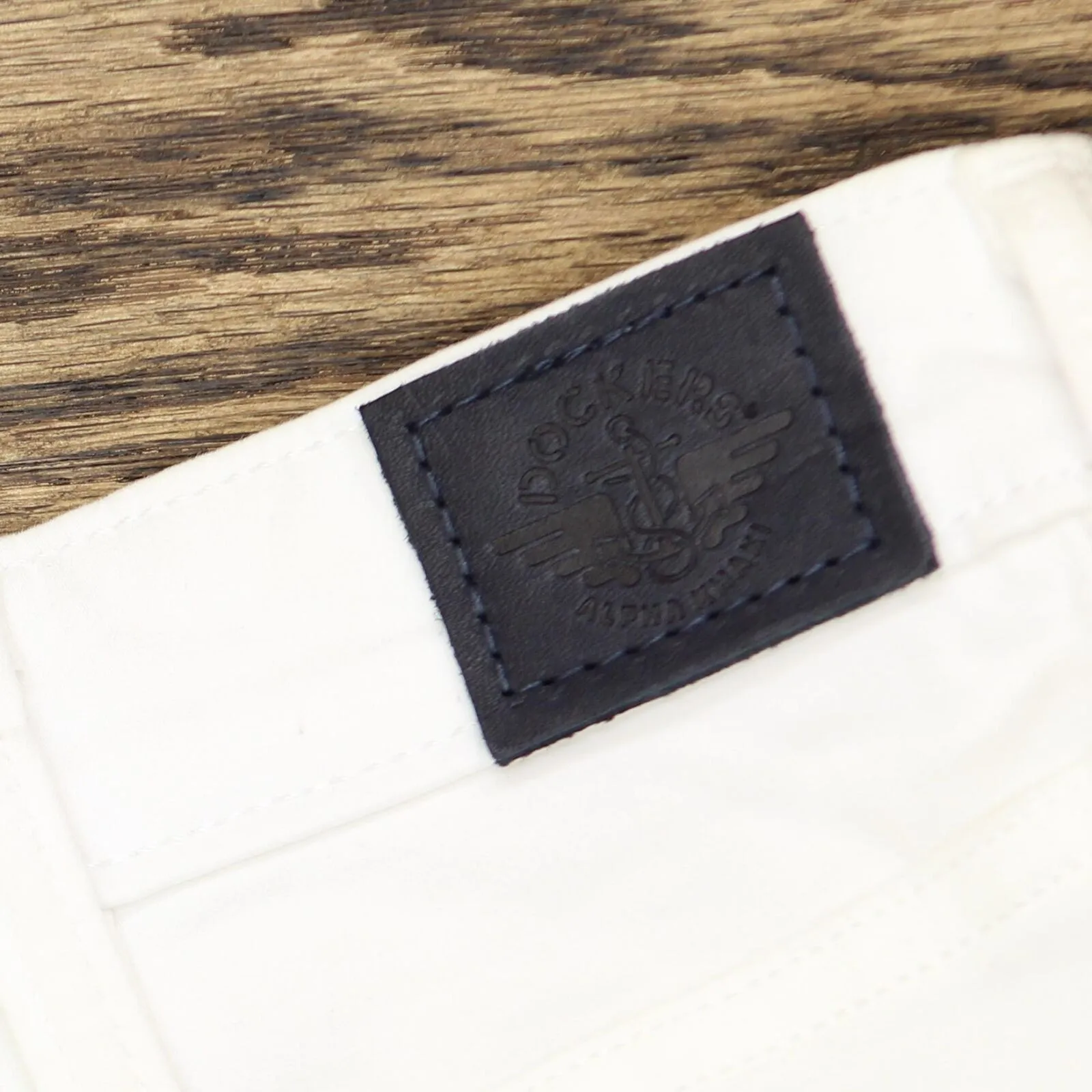 Dockers Men's Jean-Cut Supreme Flex Pants White 38x32