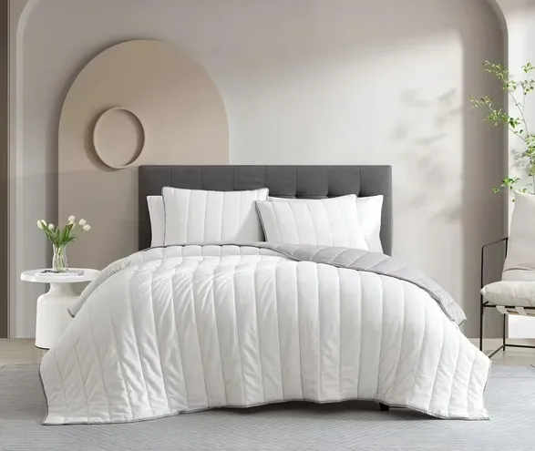 NEW Mainstays 3 Piece Plush Corduroy Quilt Set, Reversible, Neutral, Sizes: Double/Queen Off White/Grey