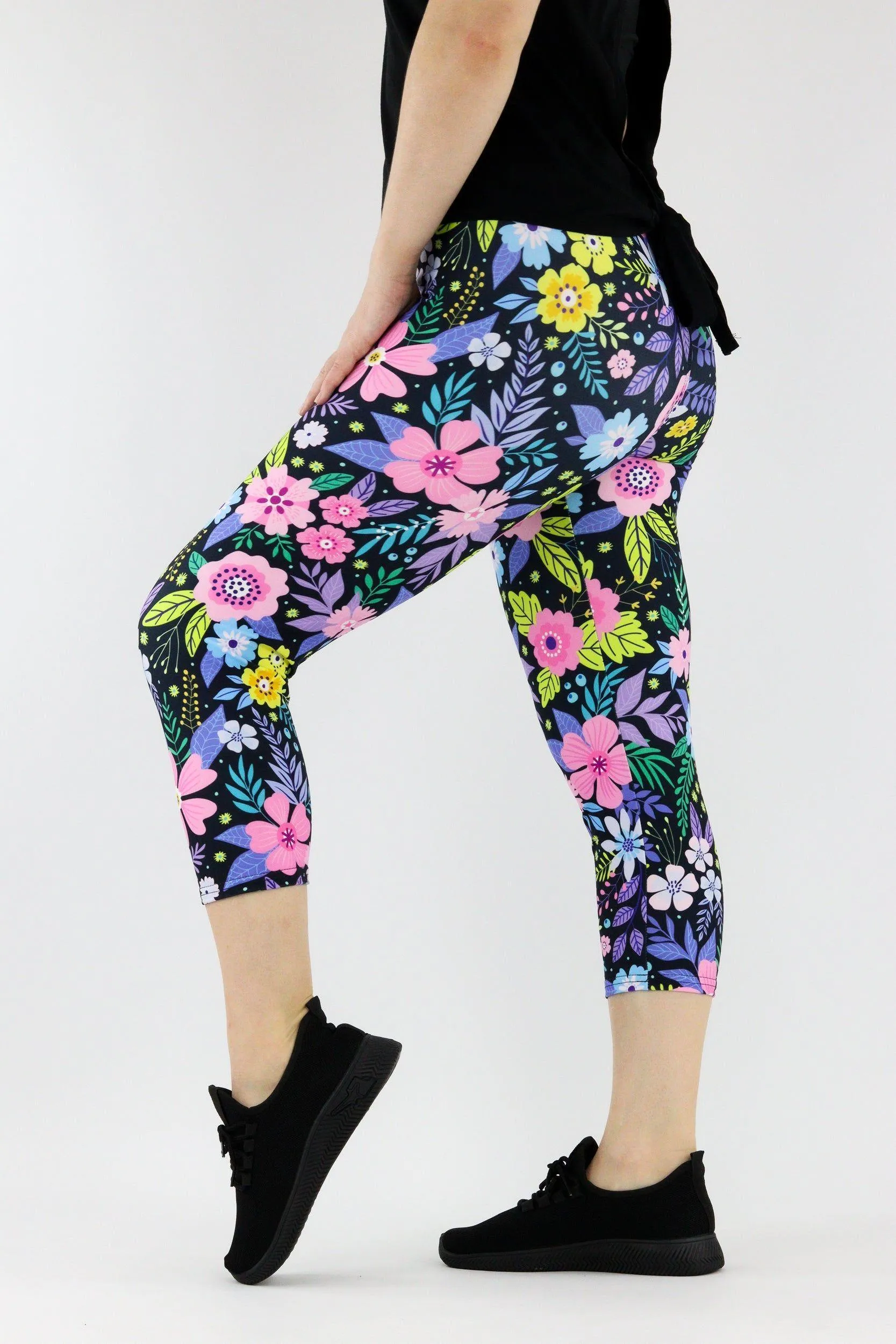 Pinky Petals - Casual - Capri Leggings