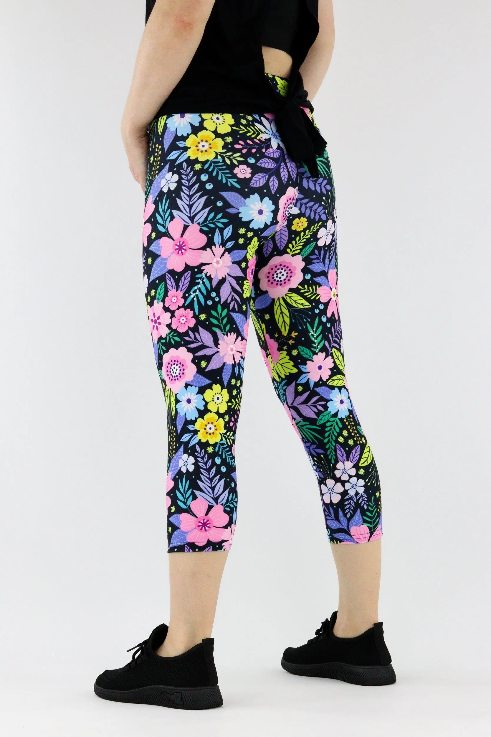 Pinky Petals - Casual - Capri Leggings