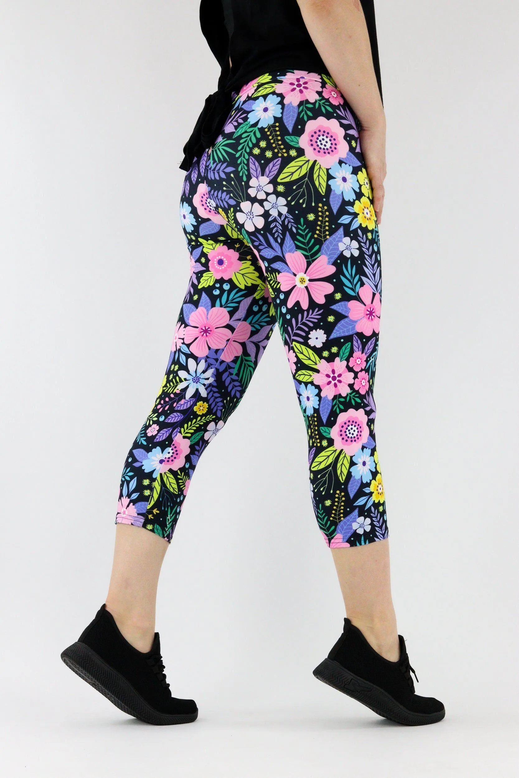 Pinky Petals - Casual - Capri Leggings