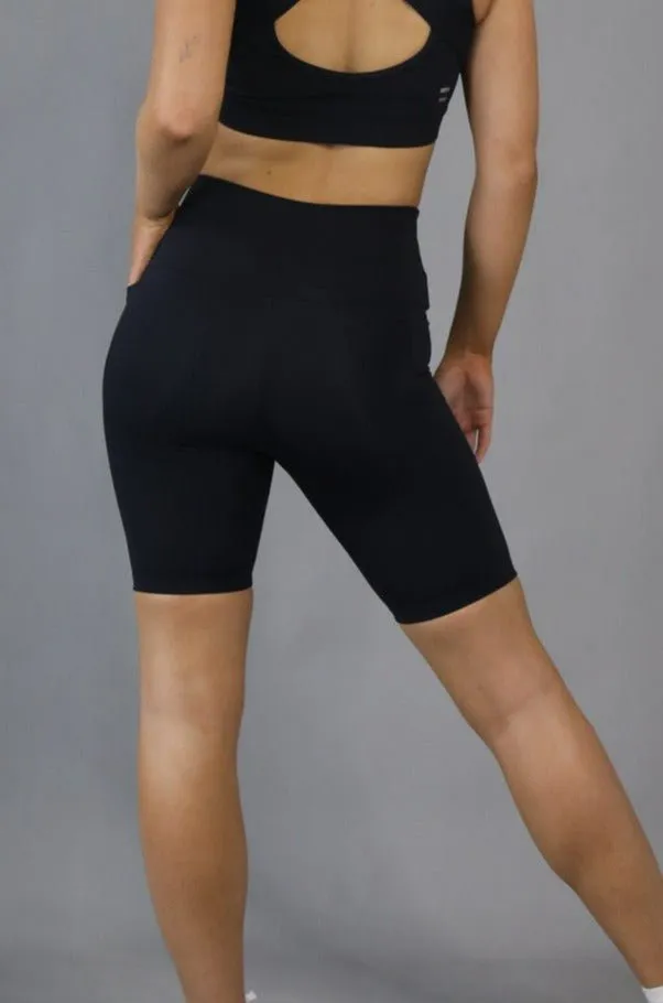 (Pre-Order) Perform High Waist Long Shorts - Black