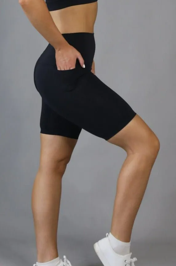 (Pre-Order) Perform High Waist Long Shorts - Black