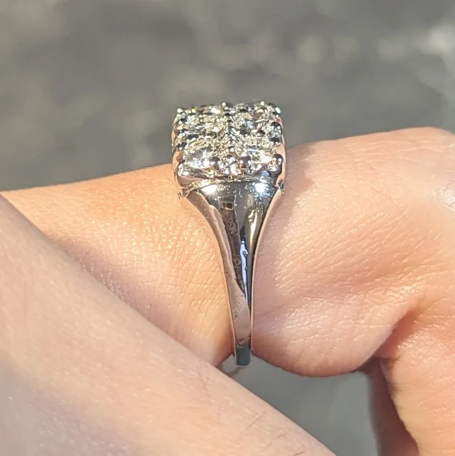 Retro 1.50 CTW Diamond 14 Karat White Gold Fishtail Vintage Band Ring