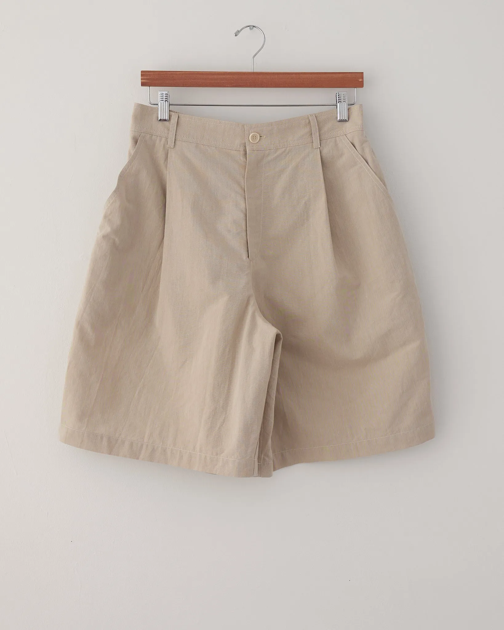 Single Pleat Shorts, Cotton Paper