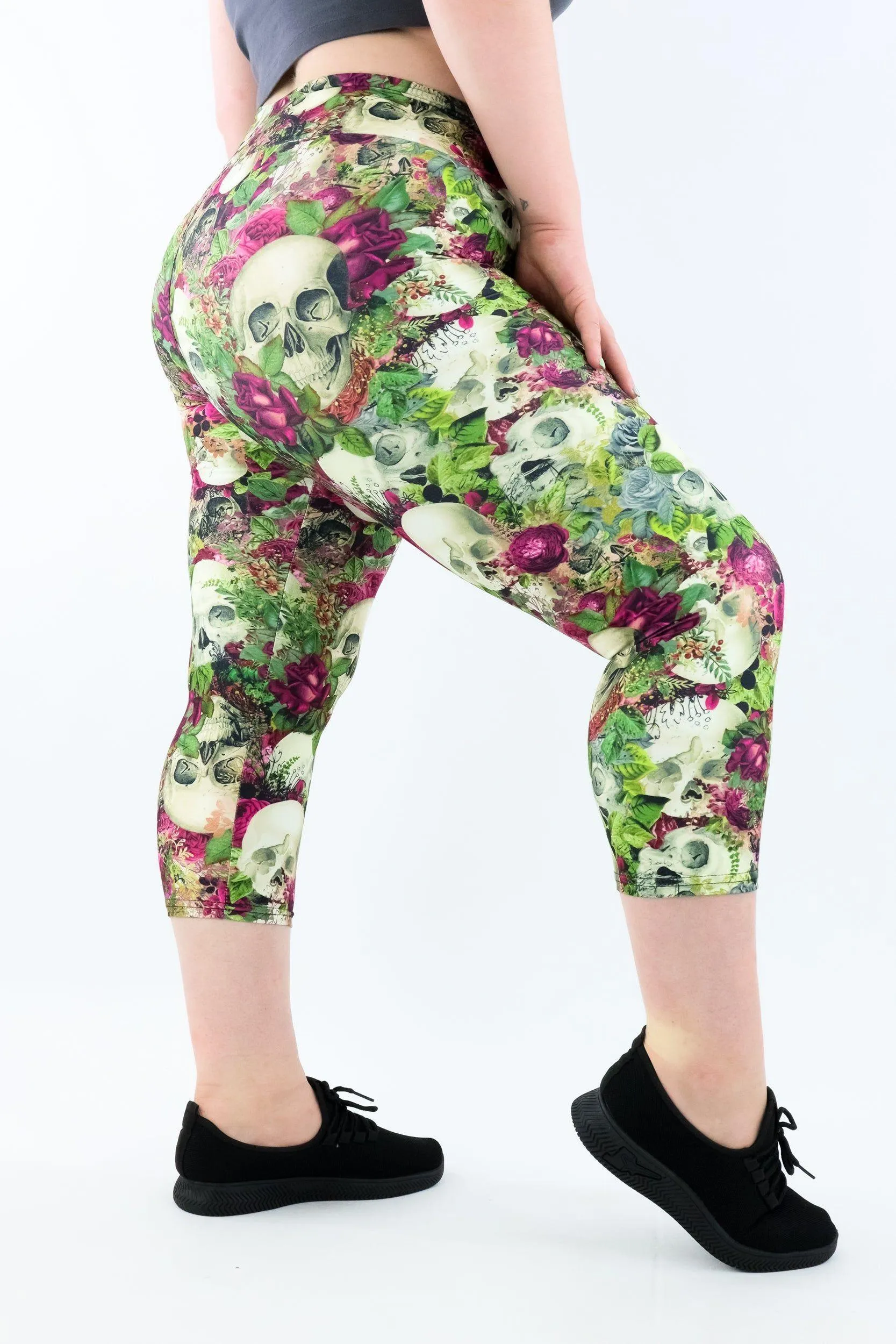 Skull Garden - Casual - Capri Leggings