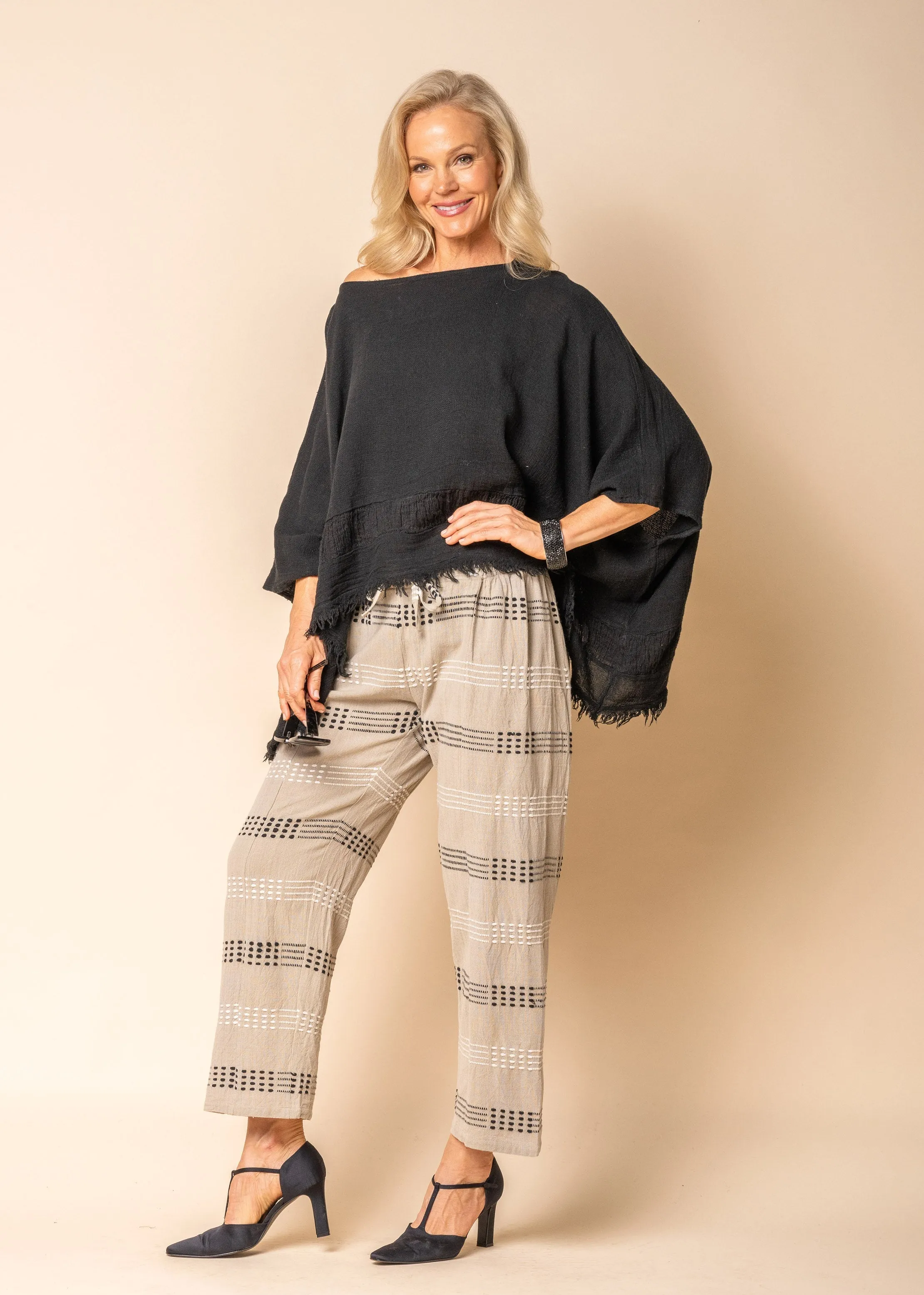 Teegan Linen Top in Onyx