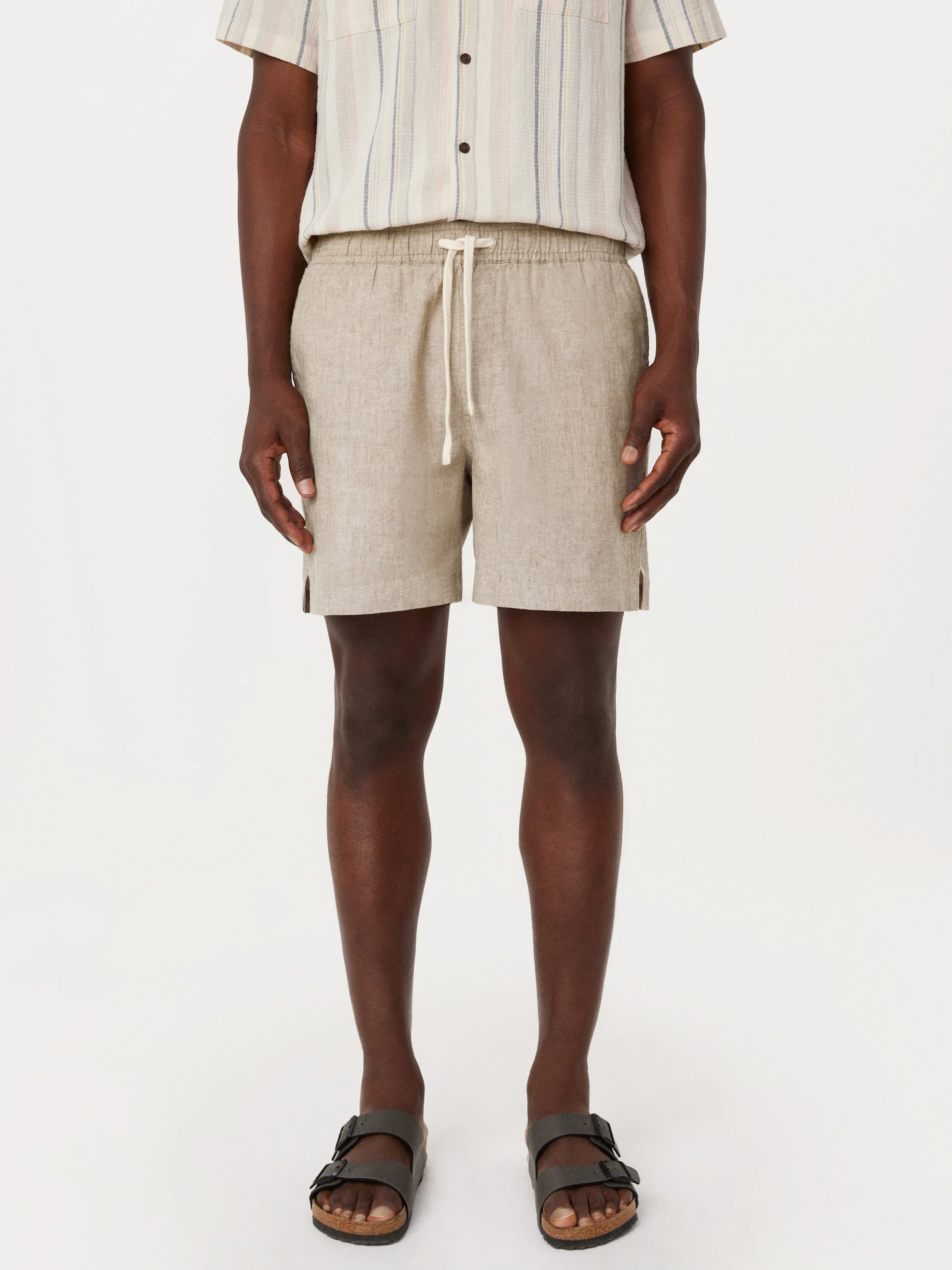 The Owen Linen Short in Hazel