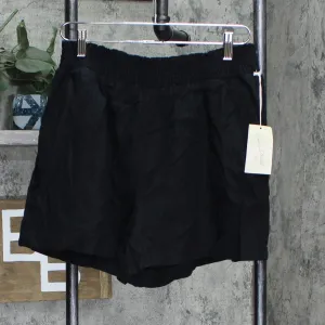 Universal Thread Women's High-Rise Pull-On Shorts 78303739 Black L