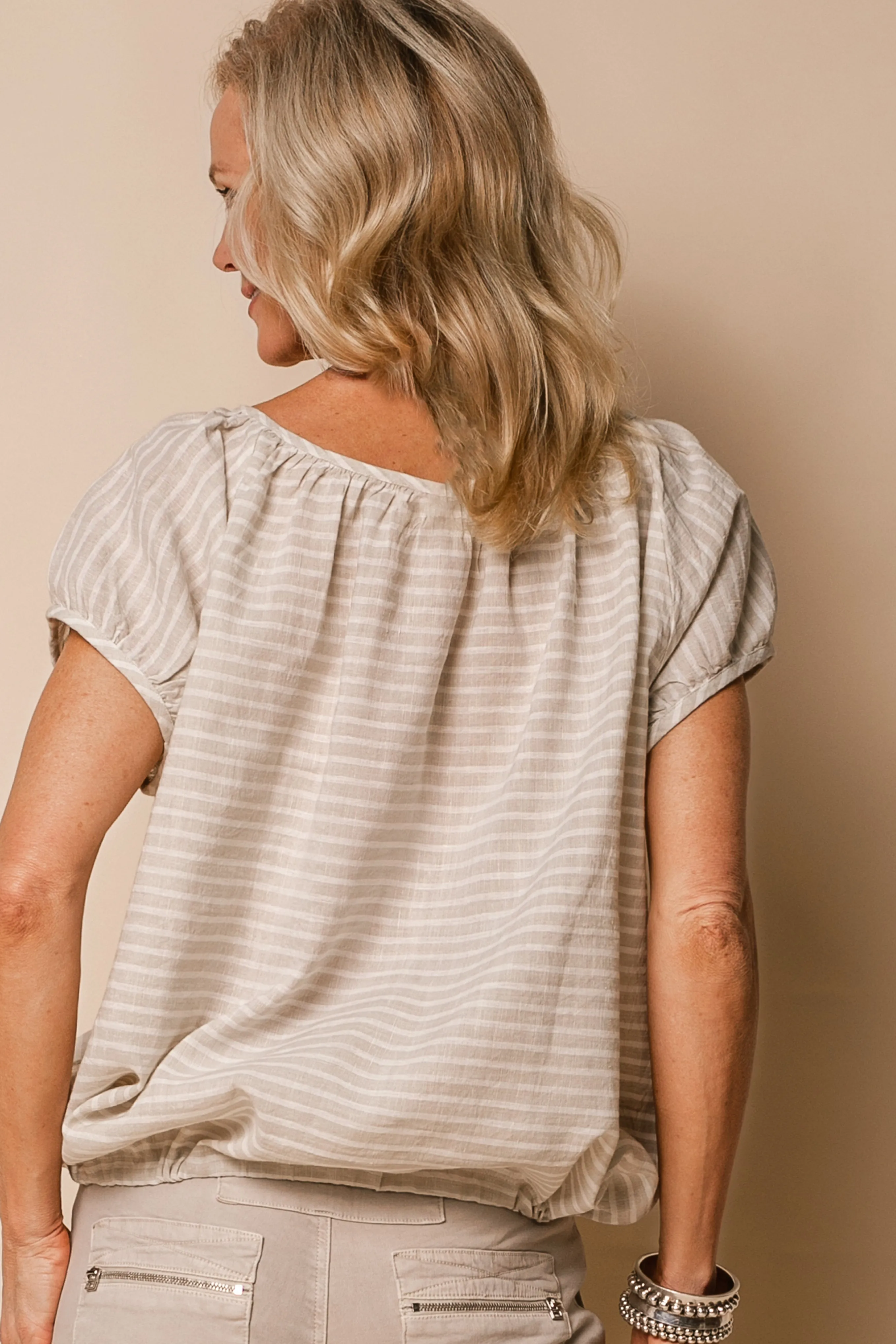 Vienna Linen Blend Top in Latte